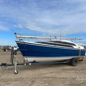 2003 MacGregor 26M 26 ft Sailboat