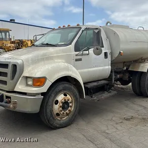 2005 Ford F650 Super Duty water truck