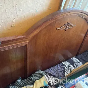 QUEEN SIZE WOOD BED FRAME