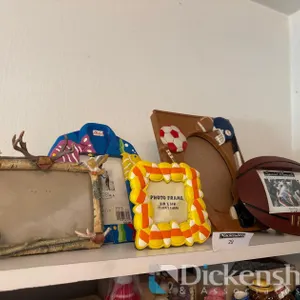 DECORATIVE PICTURE FRAMES, QTY (5)