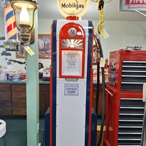 Wayne Vintage Gas Pump Model: 60, SN: 747-BD, 16" Mobilgas Globe, 22"x16"x96", Museum Quality!