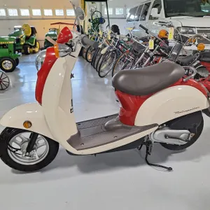 2002 Honda Metropolitan 50cc Scooter, VIN: JH2AF60072K002610, 153 Miles