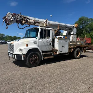 1998 Freightliner FL70 Truck