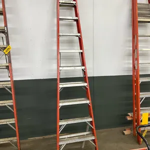 Keller 10 ft Fiberglass Step Ladder