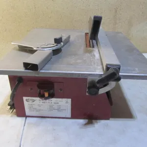 FlorCraft Bench Top 7" Wet Tile Saw