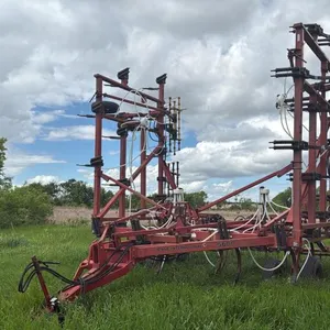 34’ CaseIH 5600 Chisel Plow, S/N JAG0003048