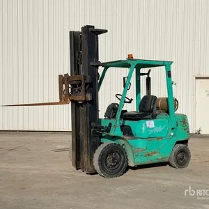 Mitsubischi FG25 Chariot Elevateur Pneumatic Tire Forklift