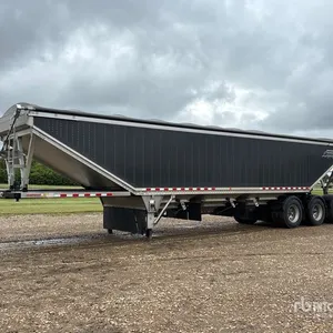 2024 Doepker Legacy 45 ft Tri/A Grain Trailer