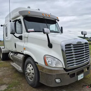2012 Freightliner Cascadia T/A Sleeper Semi Truck 
 UNRESERVED