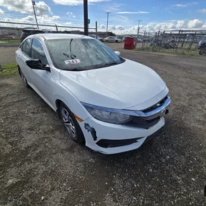 SALVAGE UNIT: 2017 Honda Civic Car (White)
 UNRESERVED