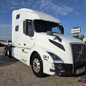 2022 Volvo VNL760 T/A Sleeper Semi Truck
 UNRESERVED