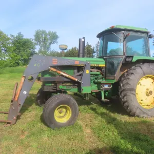 John Deere 4240 w/ Cab, Quad Shift, 3PH, 540 PTO, 18.4-38, Allied 590 w/ Bale Forks