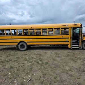 2013, IC-CE BUS- VIN:4DRBUSKM5DB304195- has lots of damage