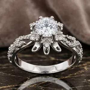 Ladies 1.0 Carat Brilliant Cut Solitaire Cluster Top Ring Size 7