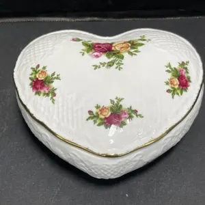 Royal Albert, Old Country Roses Heart Shaped