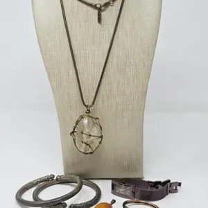 Kien Wire Wrap Pendant Necklace