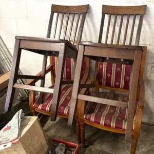 (4) Chairs