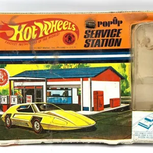Vintage 1967 HotWheels Pop-Up Service Station 9”