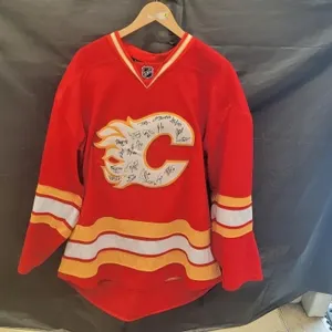 Calgary Flames Team Autographed Jersey