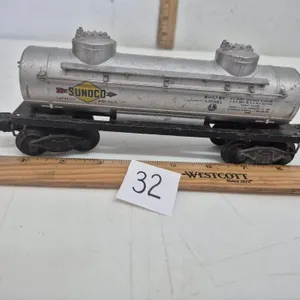 Vintage Lionel Sunoco Tanker Car