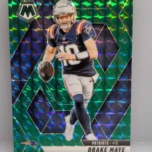 2025 Panini Mosaic Green Prizm Drake Maye #28