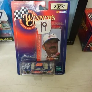 WINNERS CIRCLE DALE JARRETT CAR & CARD