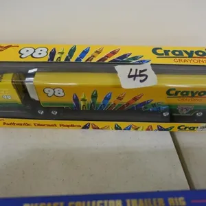 REVELLE CRAYOLA TEAM TRANSPORT