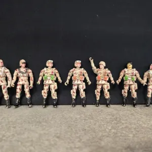Vintage plastic soldiers figurines in beige camo,