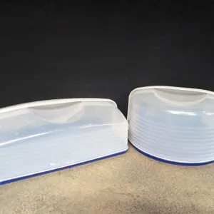 Tupperware cake and cupcake savers