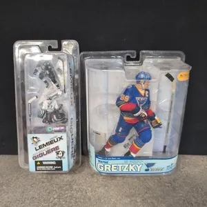 Wayne Gretzky McFarlane Toys action figure and