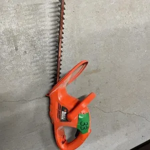 B&D ELECTRIC HEDGE TRIMMER