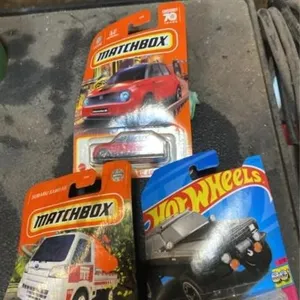 Assortment Hot wheel and matchbox cars