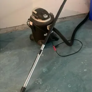 Small Shop Vac with Bissell attachment - works