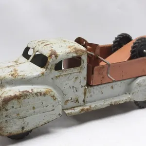 13 inch Pressed Steel Lincoln Toys Tow Truck
