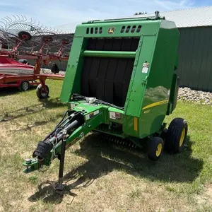 John Deere 450E Round Baler