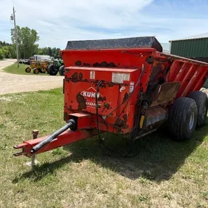 Kuhn Knight 8124 Slinger Spreader