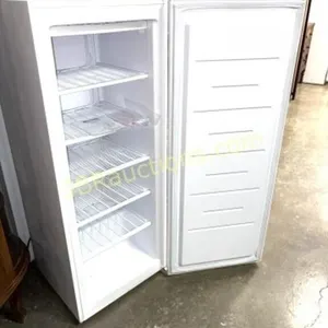THOMSON 6.5 UPRIGHT FREEZER NICE!