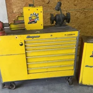 Snap-on Rolling Tool Cabinet & Side Tool Cabinet