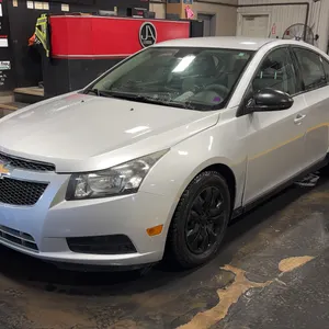 2013  Chevrolet  Cruze  LS Auto