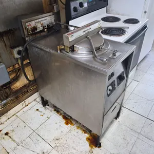 Broaster Pressure Fryer with Basket - Model # 1800 - 208 Volts; 1 Phase - NSF Approved