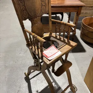 High chair with potty space