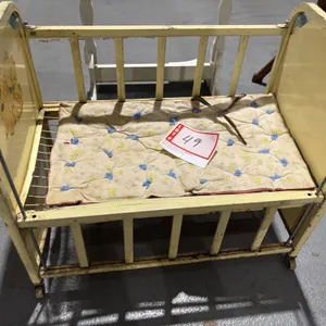 Child’s crib toy