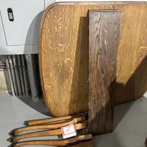 Table with leaves, 92 x 46 x 29“