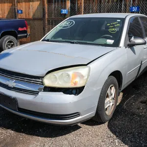 2005  Chevrolet  Malibu LS  FWD