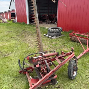 International Harvester  7’ Semi Mounted Sickle Mower