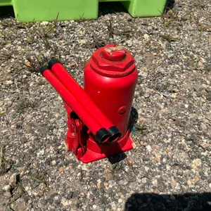 UNUSED 12T HYDRAULIC JACK