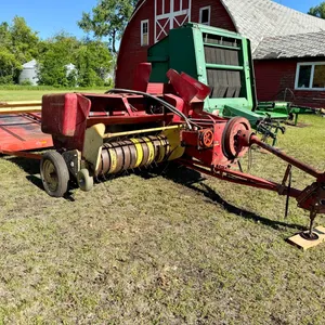 New Holland Hayliner 271 square baler