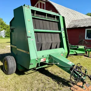 John Deere 530 round baler