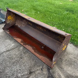 72" Dirt bucket for loader *Local Retirement Item