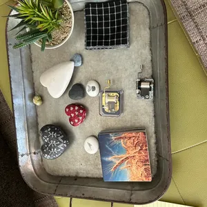 Tray with trinkets